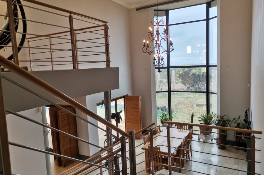 5 Bedroom Property for Sale in Bluewater Bay Eastern Cape
